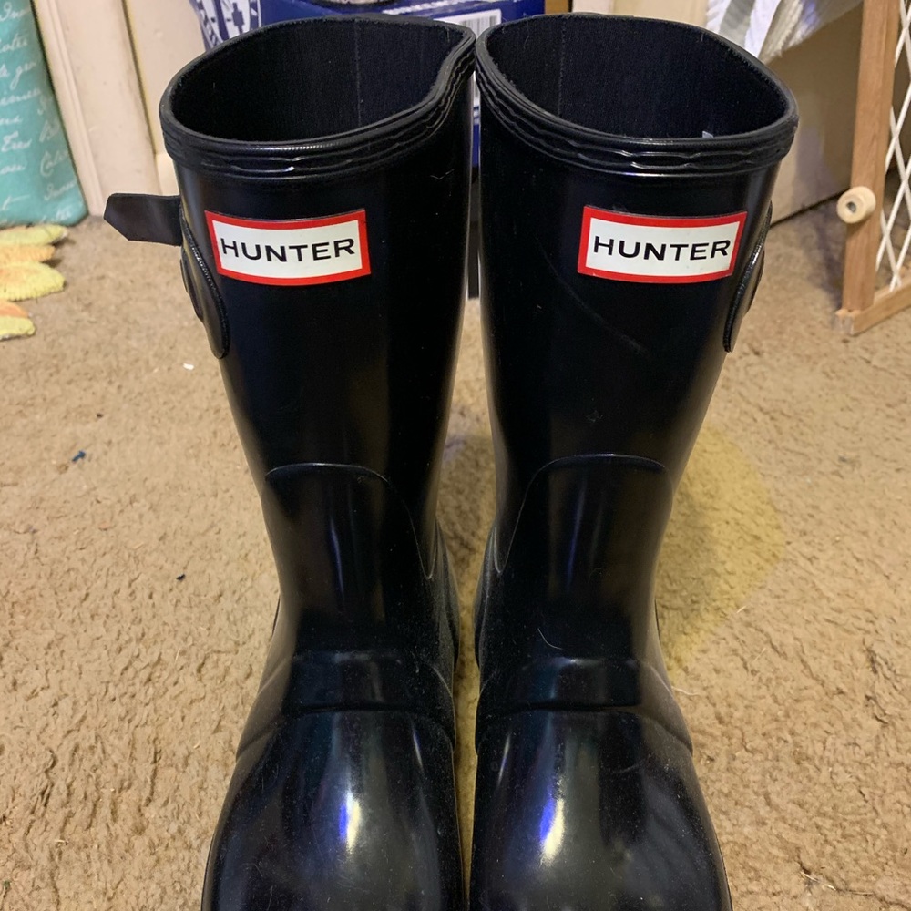 COPY - Hunter rain boots!